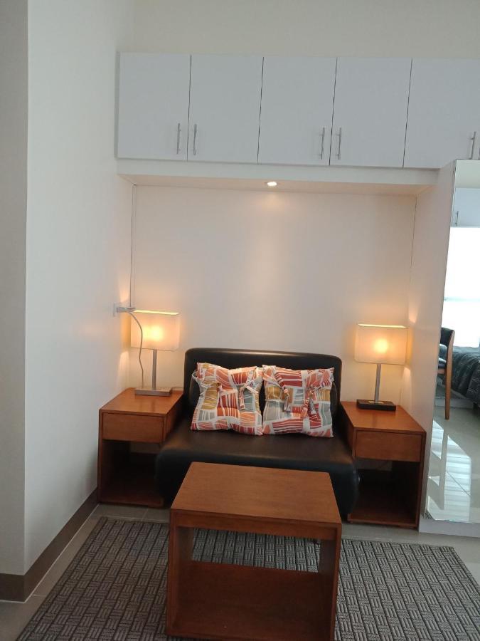 Mabolo Garden Flat A6 With Free Rooftop Pool سيبو المظهر الخارجي الصورة