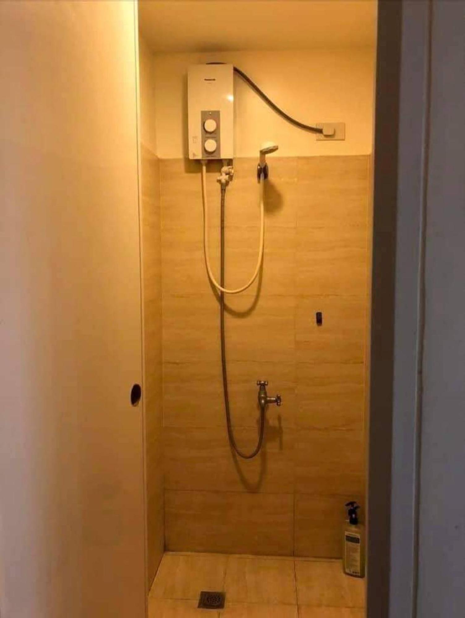Mabolo Garden Flat A6 With Free Rooftop Pool سيبو المظهر الخارجي الصورة