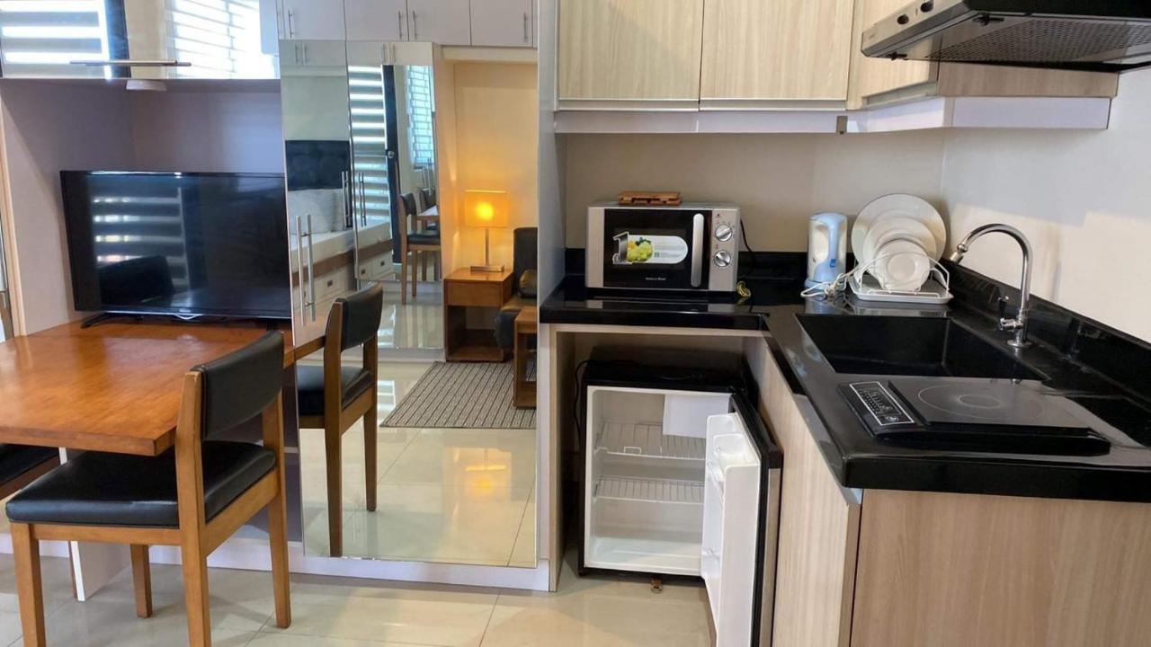 Mabolo Garden Flat A6 With Free Rooftop Pool سيبو المظهر الخارجي الصورة
