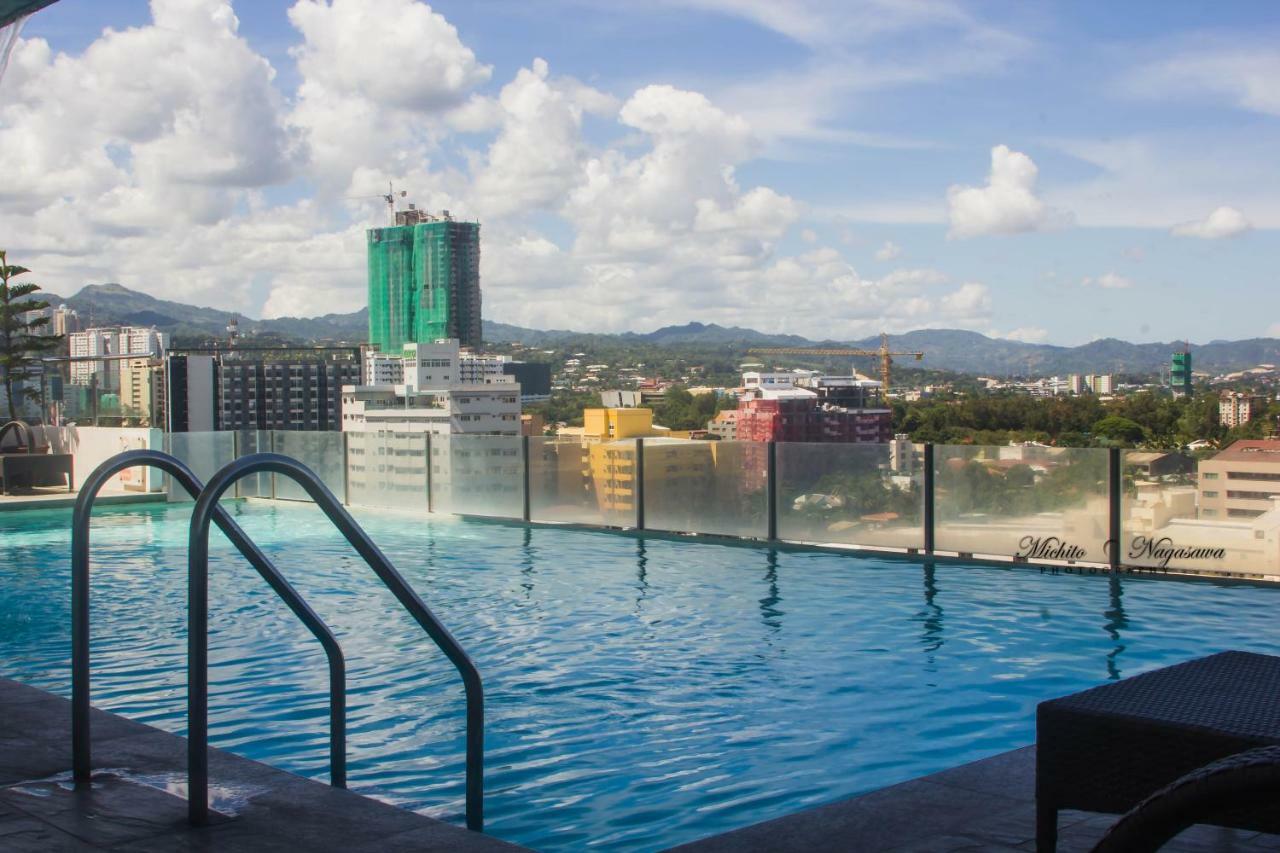 Mabolo Garden Flat A6 With Free Rooftop Pool سيبو المظهر الخارجي الصورة
